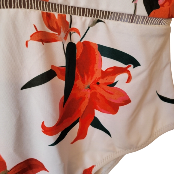 NWT Trangel Floral Ruffle One Piece, Size Small - Picture 4 of 8